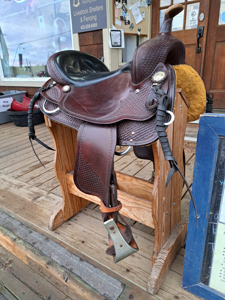 16" Crates Western Trail Saddle
