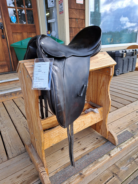 16.5" County Connection Dressage Saddle