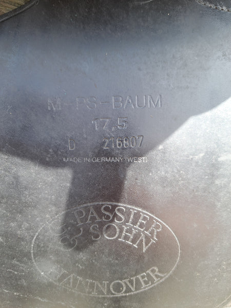 ON TRIAL 17.5" Passier Baum Dressage Saddle