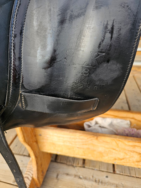 18" Albion SLK Dressage Saddle