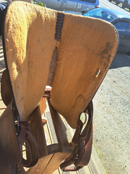 15.5" Carson River Barn Saddle Co. Saddle