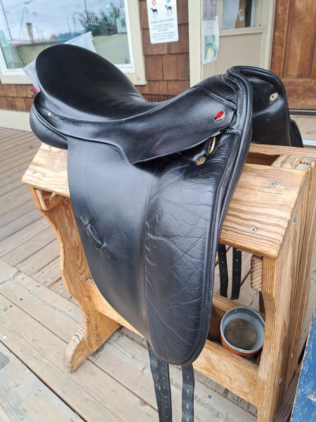 17.5" Albion Style Dressage Saddle