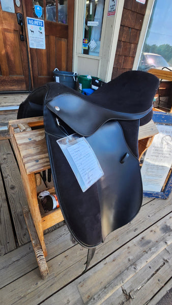 17.5" Thorowgood Dressage Saddle