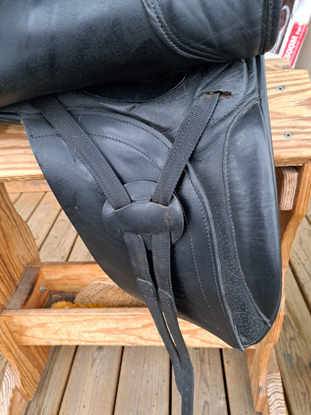 18" Cliff Barnsby Dressage Saddle