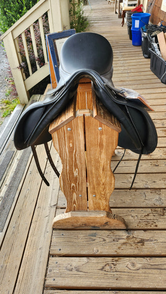 17.5" Tekna S Line Dressage Saddle
