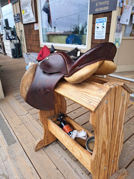 17.5" Collegiate Ruiz Diaz All Purpose English Saddle