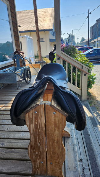18" Hastilow & Sons Berwick Jump Saddle