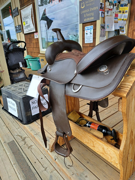15" Wintec Synthetic Western Saddle