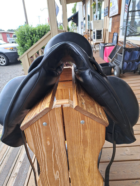 17" NSC Rhomeo Monoflap Dressage Saddle