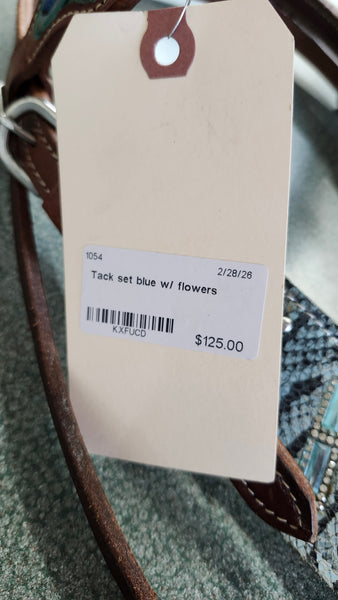Tack Set With Flowers