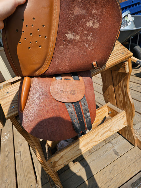 17" Beval Ltd Close Close Contact Jump Saddle