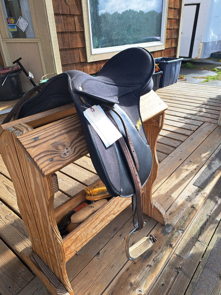 15" Wintec Synthetic All Purpose English Saddle