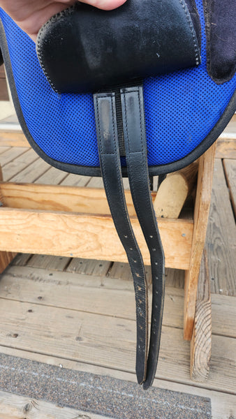 17" Tough 1 Treeless Endurance Saddle (#1)
