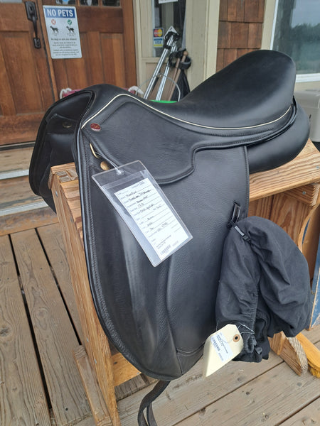 17.5" Max Flex Dressage Saddle