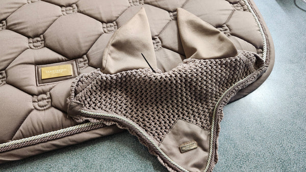 Equestrian Stockholm Dressage Pad W/ Bonnet