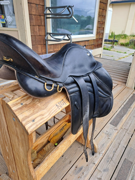 17.5" Black Country Equinox Monoflap Dressage Saddle