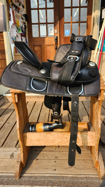 ON TRIAL 16" King Series Synthetic Gaited Western Trail Saddle