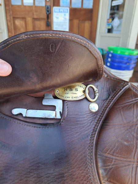17.5" Hampton & Scott All Purpose English Saddle
