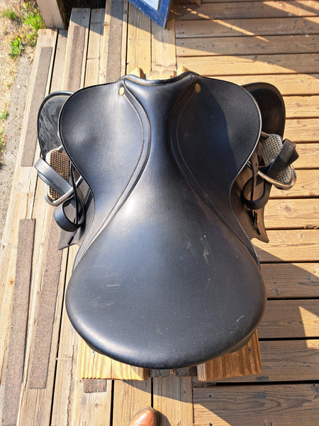 17" Wintec All Purpose English Saddle