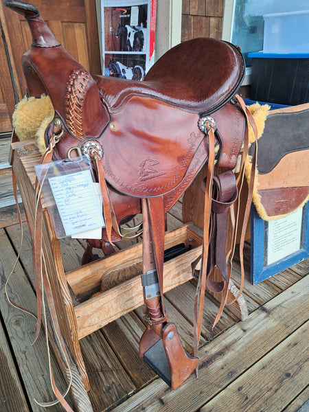 15.5" Synergist Trailwestern Saddle
