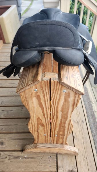 17" Wintec Isabell Werth Dressage Saddle