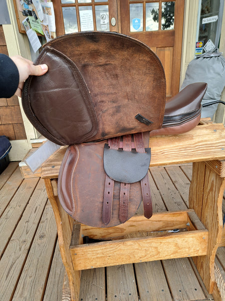 17.5" Regency Close Contact Saddle
