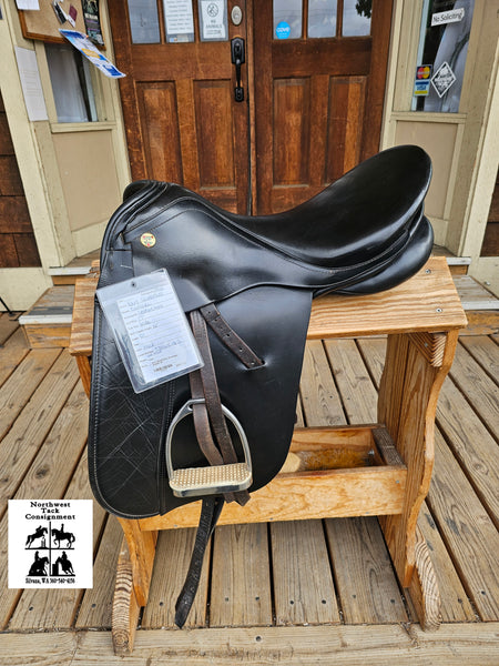 17" Karl Niedersuss Dressage Saddle
