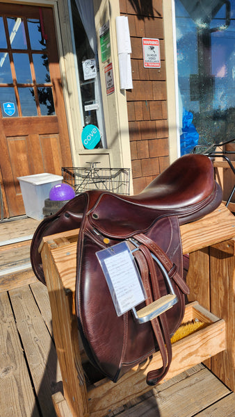 17.5" M. Toulouse senise Close Contact Jump Saddle
