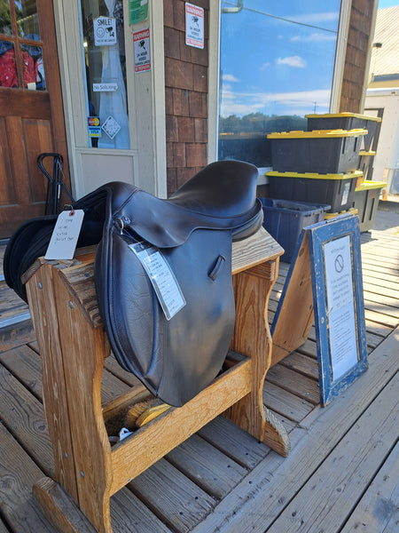 17" Hastilow & Sons Concept Jump Saddle