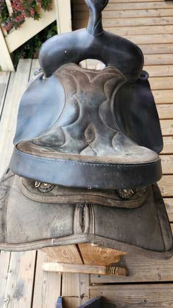 15" Court's Synthetic Western Trail Saddle
