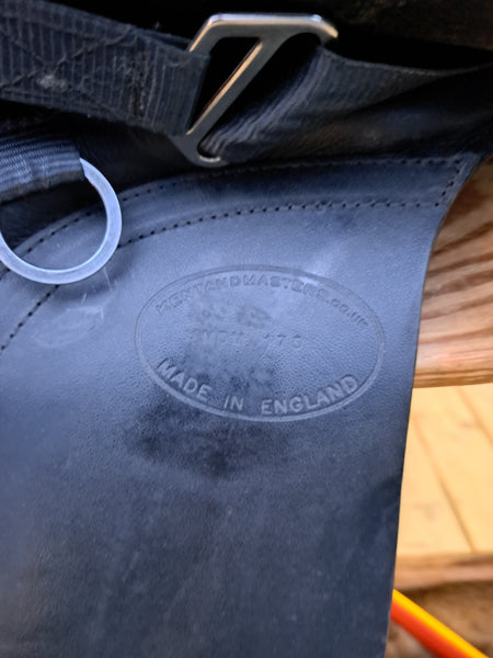 17.5" Kent and Master Original Dressage saddle