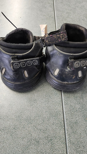 Size 3 Easyboot Trasitional hoof Boot