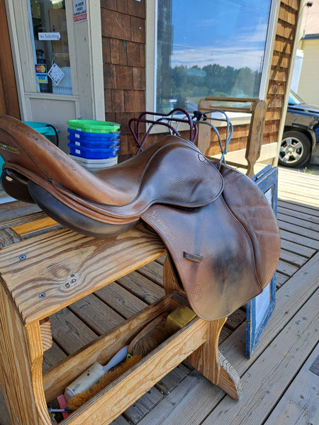17.5" Hampton & Scott All Purpose English Saddle