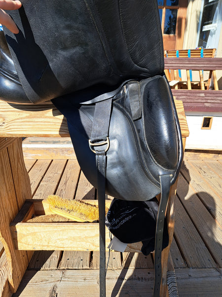 17.5" Custom Saddlery Steffen Peters Advantage dressage saddle
