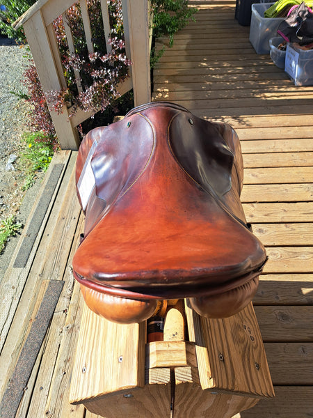 17.5" Stubben Siegfried Close Contact/Jump