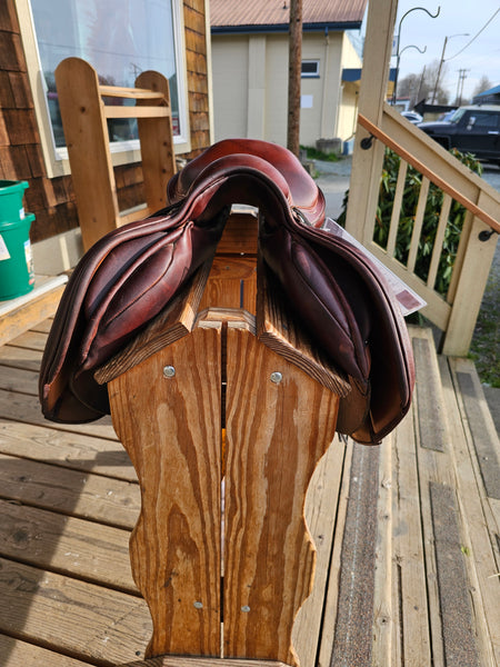 17.5" Custom Saddlery Monte Carlo Jumping Saddle