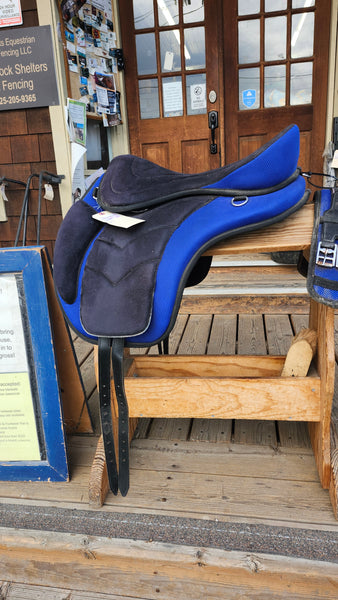 17" Tough 1 Treeless Endurance Saddle (#1)