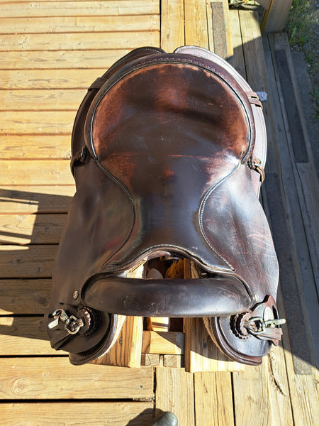15" Crates Endurance Saddle