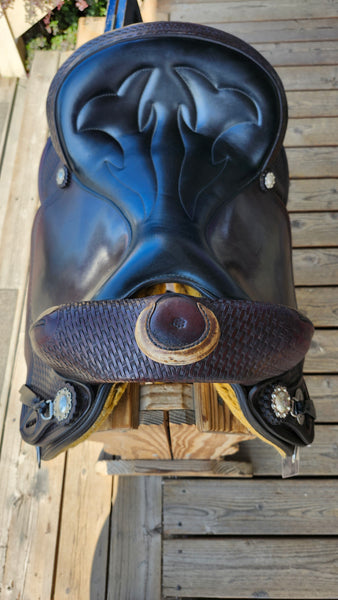 15" Crates Round Skirt Western Trail Saddle