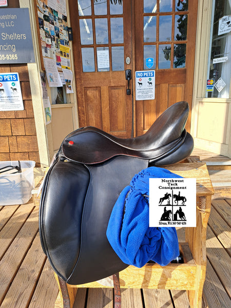 18" Hastilow Concept Dressage Saddle