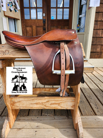 20" Barnsby Cut Back Saddle