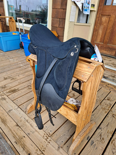 18" NEW  Wintec Pro Endurance Saddle Package