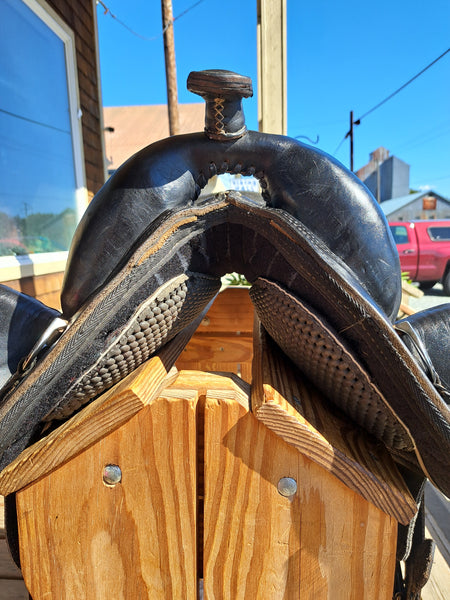 Small (14-16") EZ Fit Treeless Western Endurance Saddle