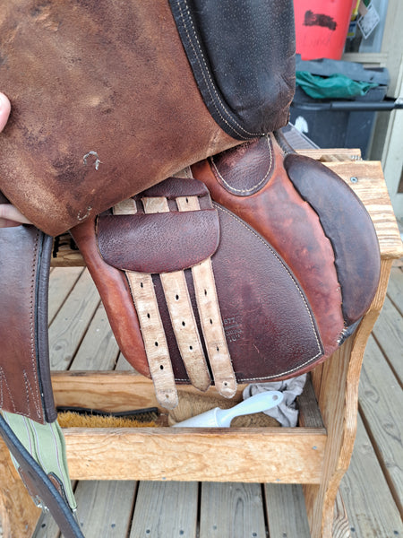 18" Cortina Close Contact English Saddle