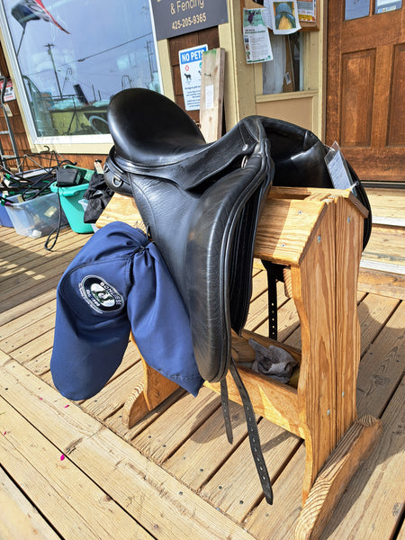 18" Schleese Obrigado Dressage Saddle