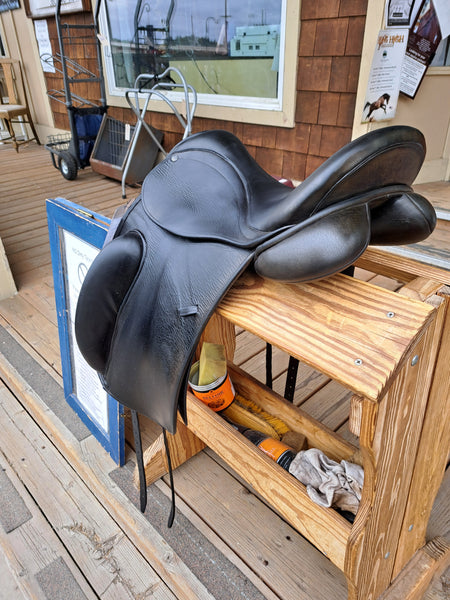 16" County Perfection Dressage Saddle