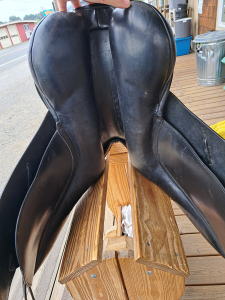 17" JRD Dressage Saddle