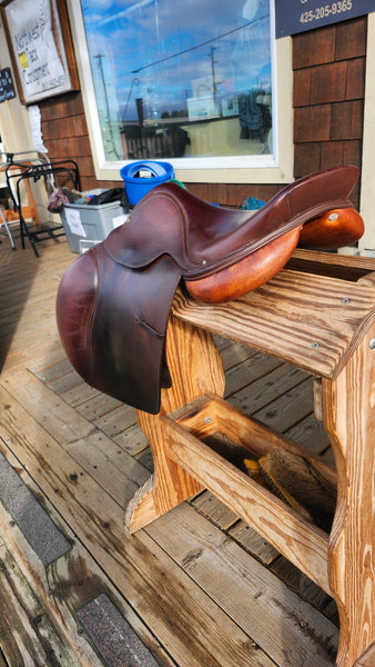 17.5" Crosby Prix de Nations Jump Saddle