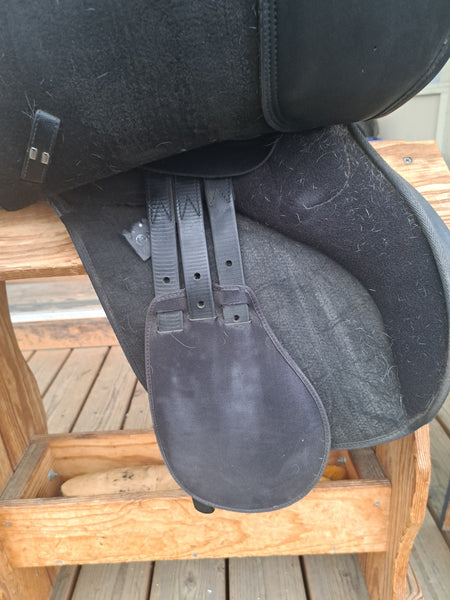 18" Wintec All Purpose Saddle
