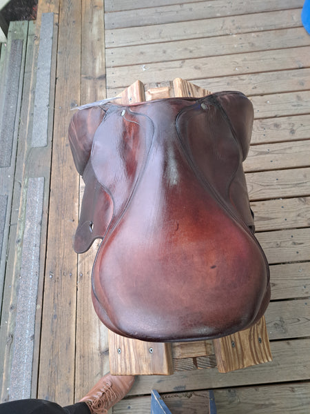 17" Antares Jump/Close Contact Saddle